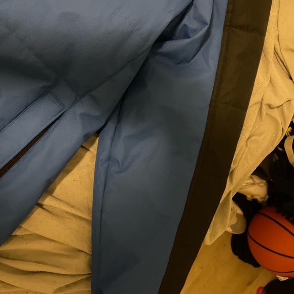 I’m selling zeroxsposur it’s a good size frl and can’t get better - Picture 3 of 6